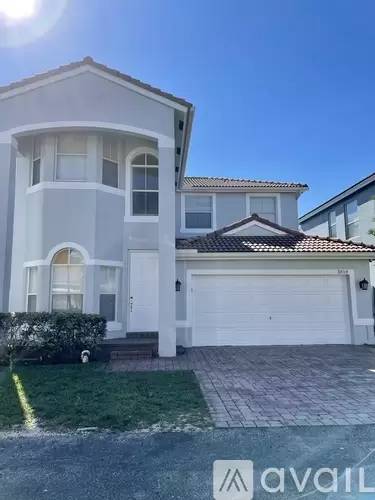 Main picture of 3818 SW 50th Ct