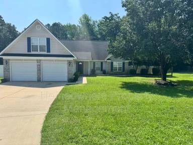 Main picture of 130 Hosta Dr