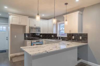 Main picture of 9 Sevier St