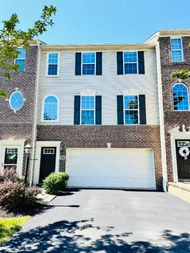 Main picture of 122 Maple Ridge Ct
