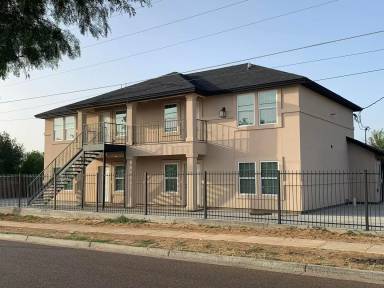 Main picture of 3301 S Louisiana Ave
