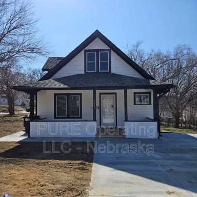 Main picture of 3901 Curtis Ave