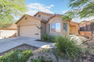 Main picture of 10886 S Arrowhead Spring Dr