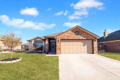 Main picture of 3511 Breeder Ln