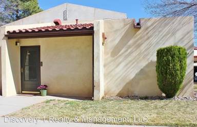 Main picture of 921 Country Club Dr SE