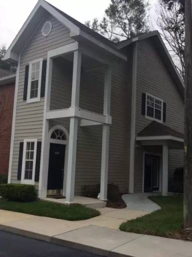 Main picture of 10000 SW 52nd Ave Apartments