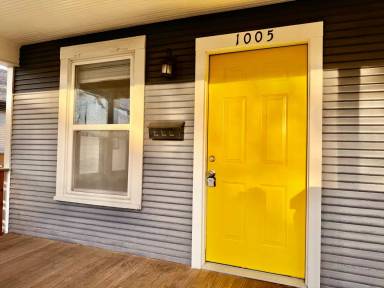 Main picture of 1005 S Quincy Ave