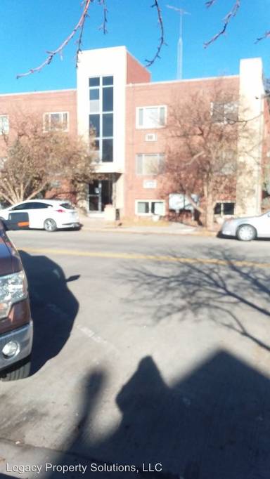 Main picture of 306 E 18th St