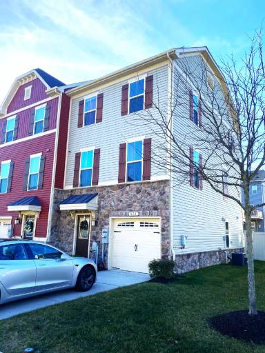 Main picture of 531 Fox River Hills Way