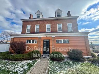 Main picture of 4451 Highridge St