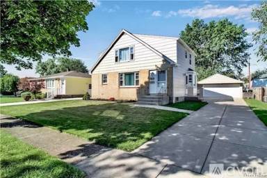 Main picture of 54 Nancy Pl
