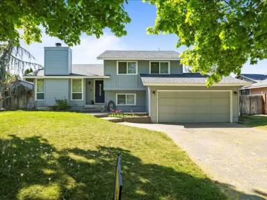 Main picture of 8307 W Grand Ronde Pl
