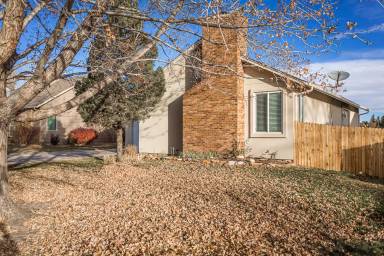 Main picture of 2960 Mirage Dr