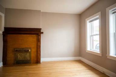 Main picture of 125 N 2nd Ave E