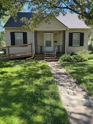 Main picture of 839 SW Frazier Ave