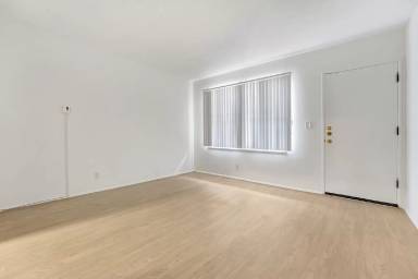 Main picture of 10906 Santa Monica Blvd