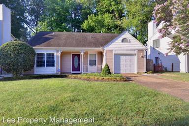 Main picture of 236 Huntstree Pl