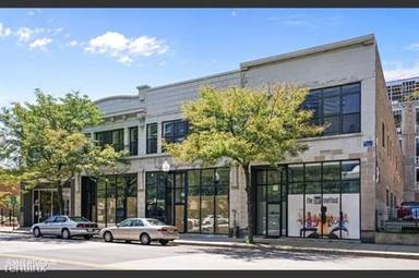 Main picture of 2112 S Michigan Ave