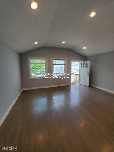 Main picture of 1617 N Maplewood Ave