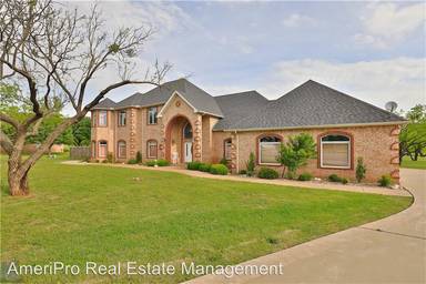 Main picture of 7850 Saddle Creek Rd