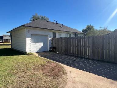 Main picture of 2502 Everitt Dr