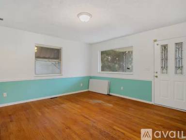 Main picture of 1119 W 8th St