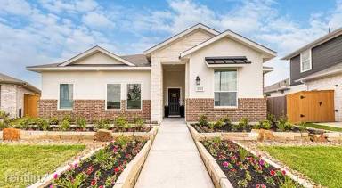 Main picture of 2600 Alvin Area
