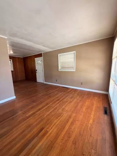 Main picture of 219 Summer Hill Rd