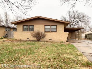 Main picture of 2904 S Bonn Ave