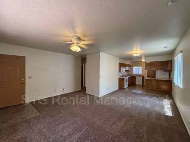 Main picture of 325 N Main St