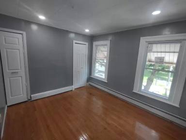 Main picture of 319 2nd St