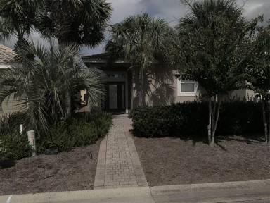 Main picture of 95 Saint Francis Dr N