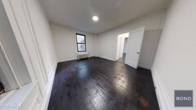 Main picture of 465 Lexington Ave