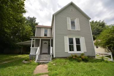 Main picture of 2037 N Jefferson Ave