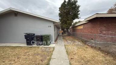 Main picture of 215 W 9th St