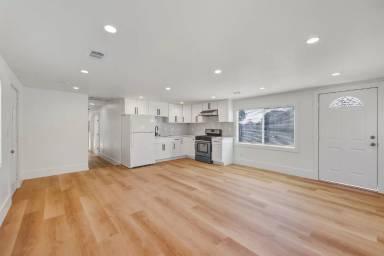 Main picture of 1671 Mono Ave