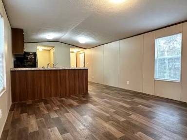Main picture of 237 Laurel Ln