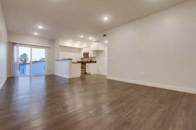 Main picture of 15150 Roxford St