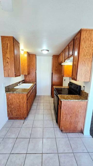 Main picture of 4041 Van Buren Blvd