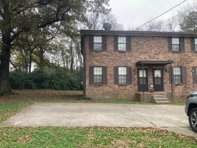 Main picture of 409 Derrick Ct