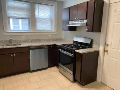 Main picture of 8000 S Champlain Ave