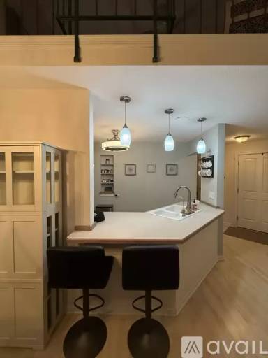 Main picture of 2424 S Wentworth Ave