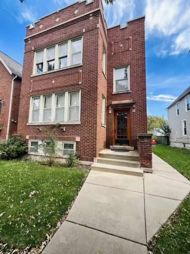 Main picture of 3227 N Albany Ave