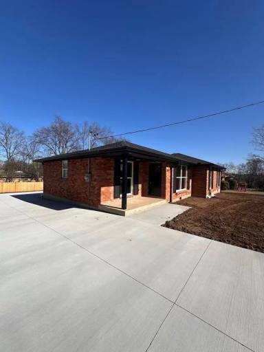 Main picture of 1607 Baptist World Center Dr