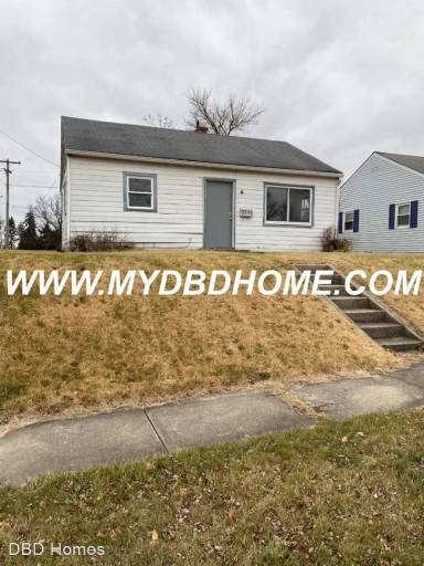 Main picture of 2403 Winch St
