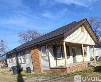 Main picture of 801 Royall Ave