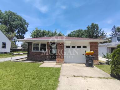 Main picture of 2310 E 5th St