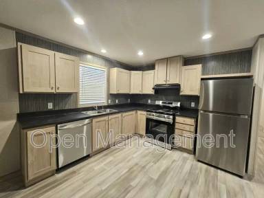 Main picture of Starcrest Terrace Mobile Home Community