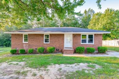 Main picture of 216 Cross Hill Rd