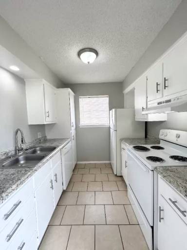 Main picture of Briarwood Village Apartments